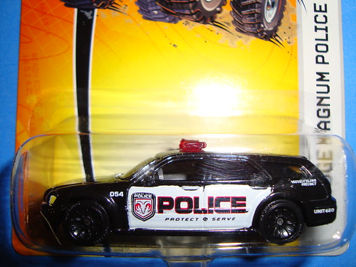 Dodge Magnum Police. Dodge Magnum Police (MatchBox 2005 030 H1836-0814). Dodge Magnum Police (MatchBox 2005 030 H1836-0814) - DSC04922