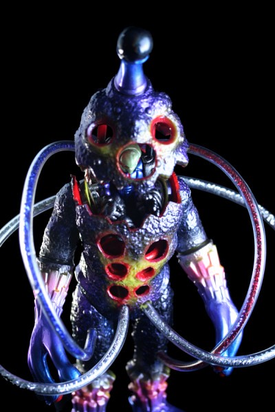 Custom Alien Argus by toybot studios feat. Onell Design
