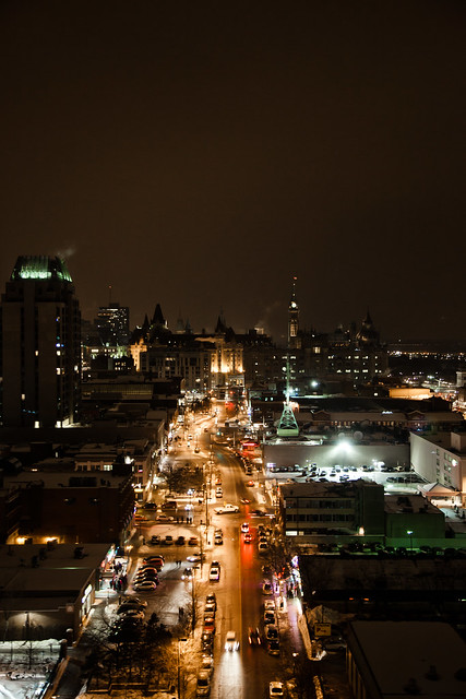 Ottawa at Night [EOS 5DMK2 | EF 24-105L@45mm | 1/3 s | f/4 | ISO800]
