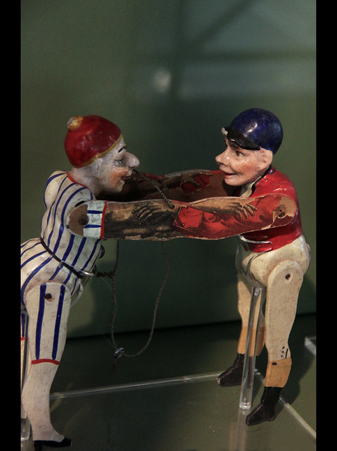 Pair of wrestlers - torsion toy, English, 1910