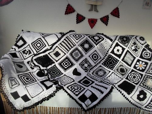 The 'Black and White' Sunshine Blankets!