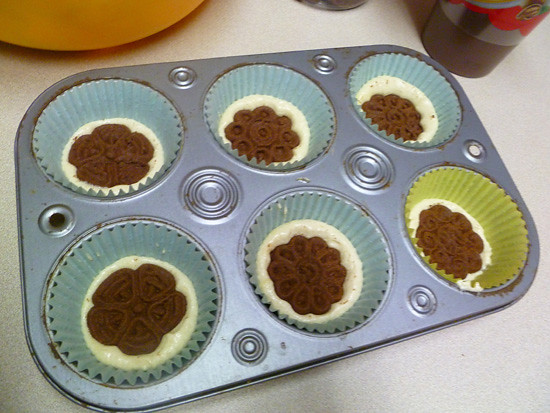 03 March 04 - Baking Cupcakes (4)
