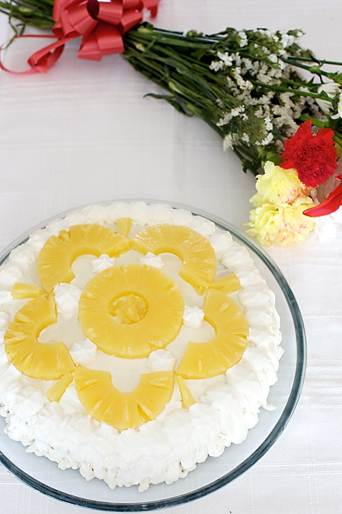 Eggless Pineapple Cream Cake