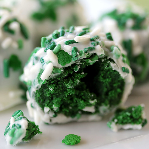 green velvet cake balls 