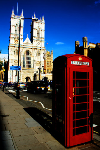 Telephone box and Abbey. London. Cabina telefónica y abadía. Londres