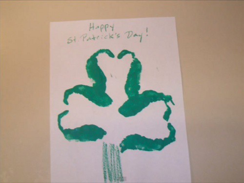 St Patrick's Day: Handprint Shamrock Clover Craft