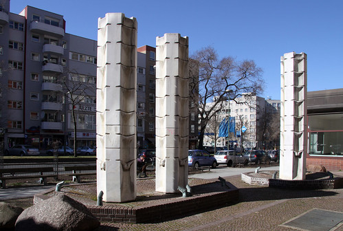 3-Säulen-Brunnen
