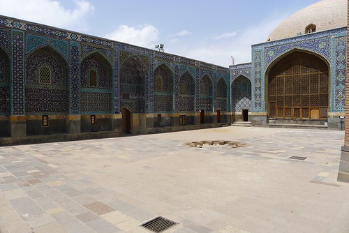 Sheik Safi monument.