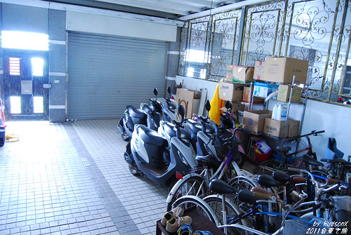 有個車庫可以組裝與放置腳踏車