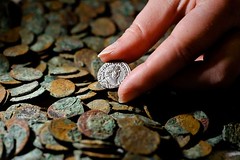 gold-cache-scotland-preserved-roman-coins