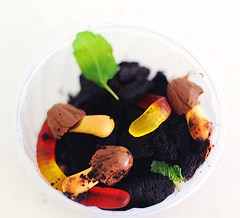 Nobody Loves Me, Everybody Hates Me, I'm Going to Eat Some Worms dessert cup