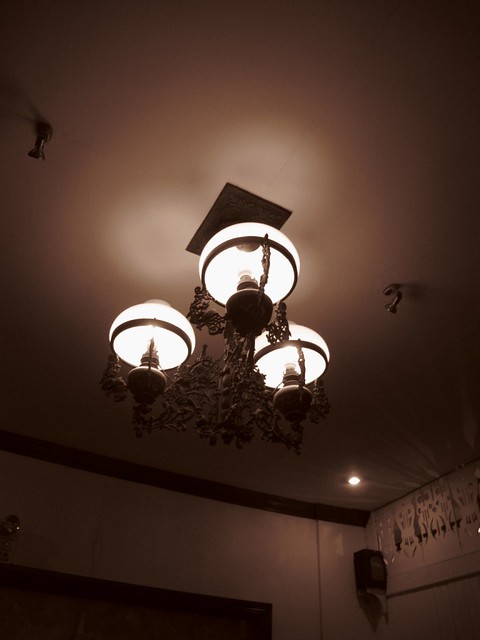 Grandpa's Inn lamp