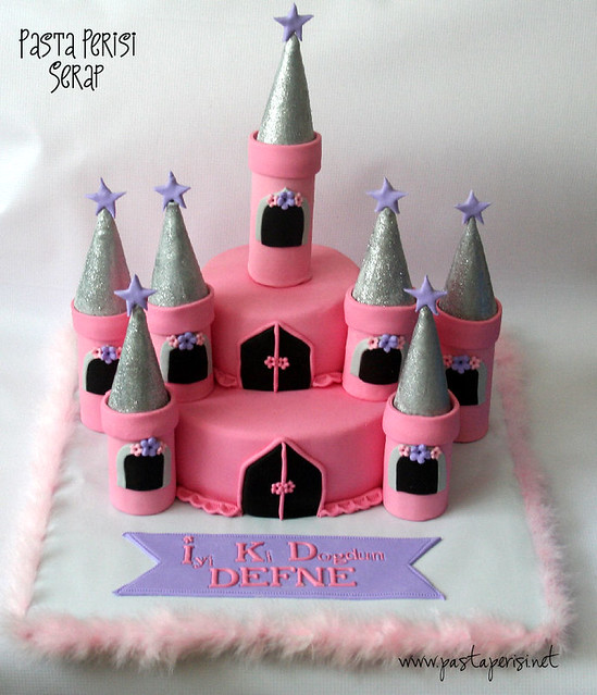 Castle Cake - Defne