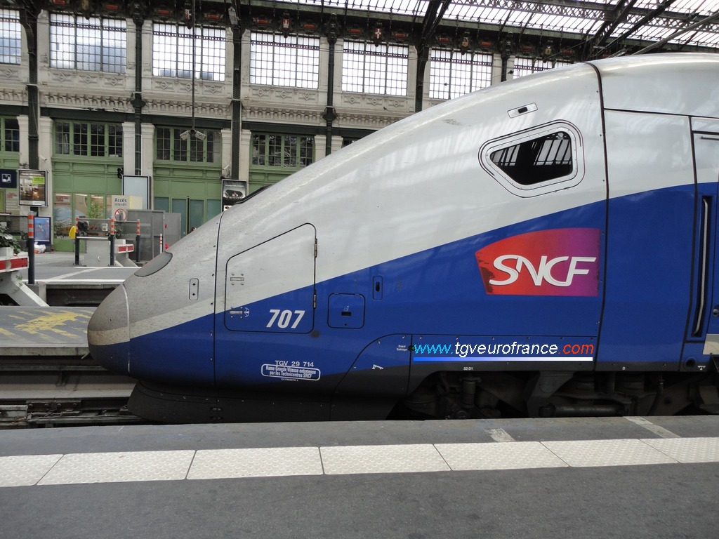 Vue d'une motrice TGV Duplex asynchrone Ertms (rame Dasye 707 de SNCF Voyages) à Paris-Gare de Lyon