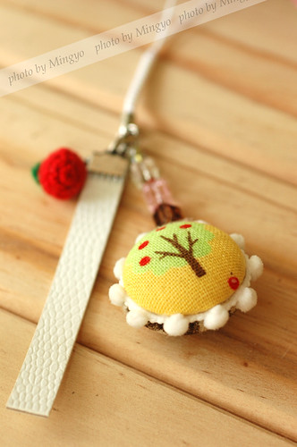 AppleTree_yellow02_front