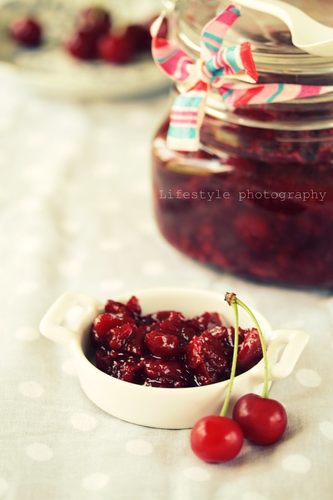 Raw sour cherry jam