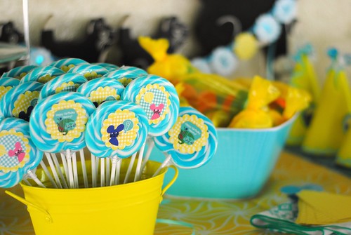 Lollipop party favors