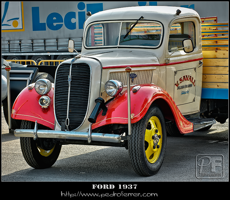 II Truck Show Festival de Torrelavega 2011 - FORD 1937