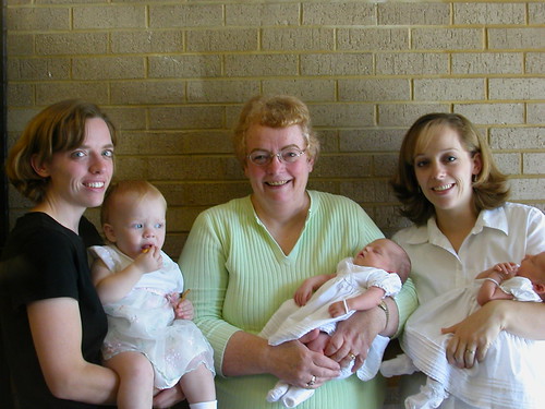 Lena, Kirsten, Mom, Shanna, Ruth, Haley May 13 2007