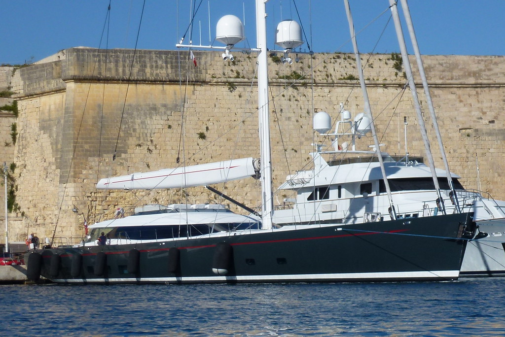 Red Dragon (Alloy Yachts)