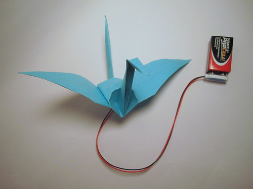 HighLow Tech Electronic Origami Flapping Crane