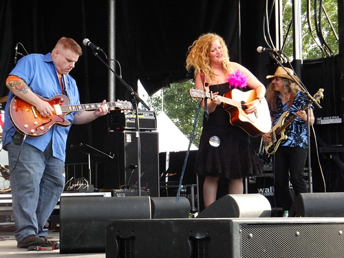 Lindsay Ferguson at Bluesfest 2011