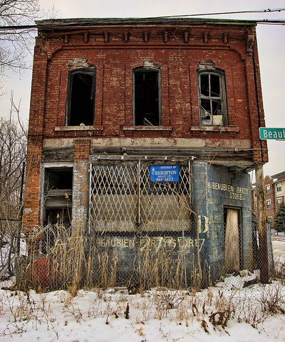 abandoned historic building in Detroit (by: Trey Campbell, creative commons license)