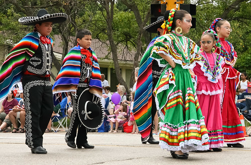 Young Mexican Dancers