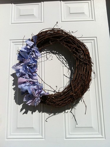 Recycled men's shirting fabric wreath