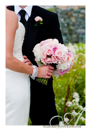glen-manor-house-portsmouth-ri-wedding-details- brides pink bouquet and groom's boutonniere