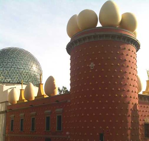 Salvador Dali Museum in Figueres by Barcelona Apartments and Flats