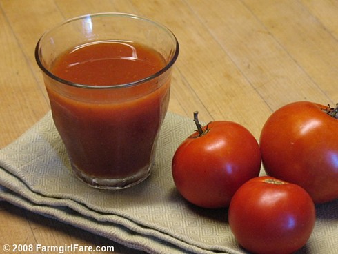 Homemade Tomato Vegetable Juice - Farmgirl Fare