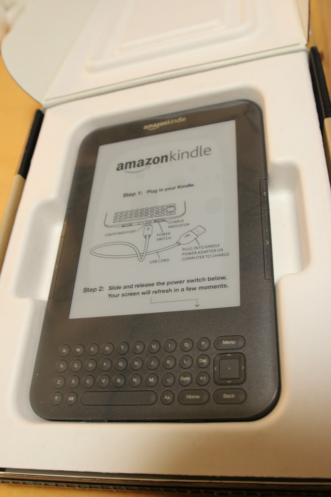 Unboxing the Amazon Kindle