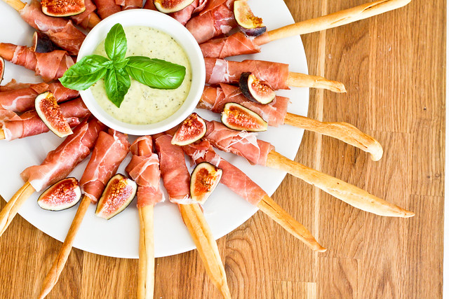 Prosciutto-Wrapped Grissini with Figs