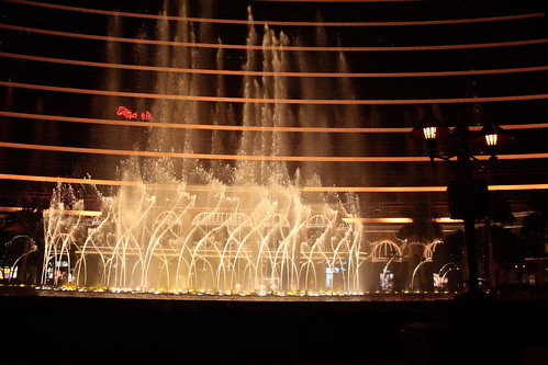 Musical fountain in front of Wynn Casino