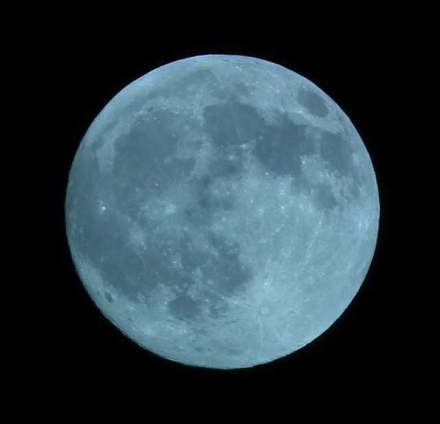 Full Moon (cropped)