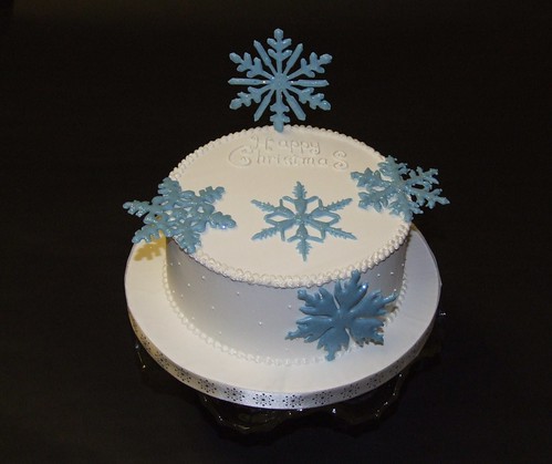 wedding cake with snowflakes