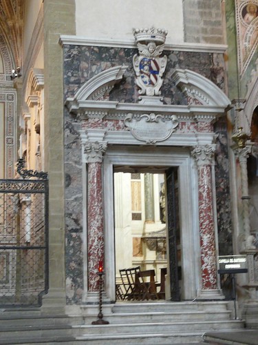 Santa Croce - entrada da Cappella Niccoli