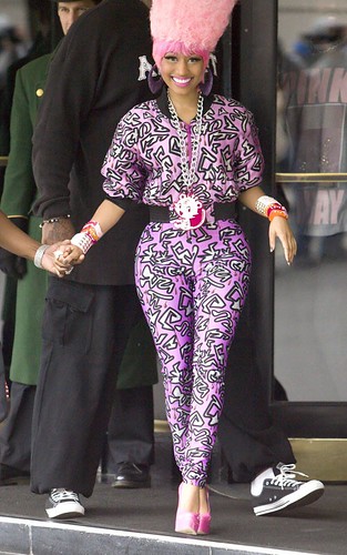 Nicki Minaj Leaving her hotel in London 9