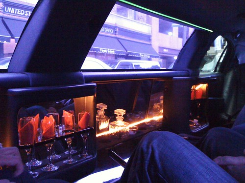 101105 Limo ride to airport 01