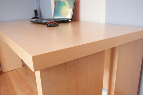 Lightweight panels - Maple desk