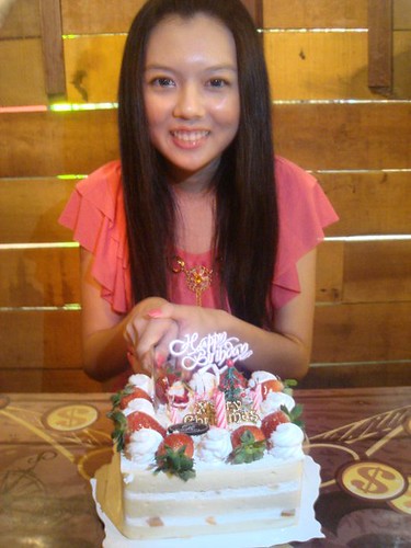 Chee Li Kee and birthday cake