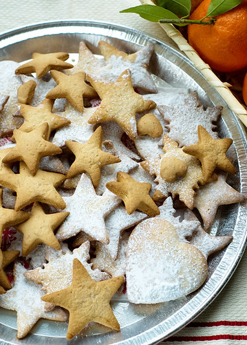 Vegan Banana and cinnamon cookies Snowy christmas recipe decoration christmas tree коледни сладки бъдни вечер постни алергии