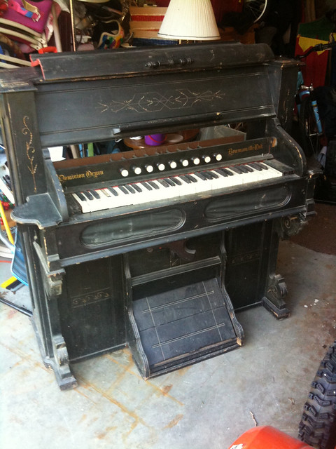 pump organ