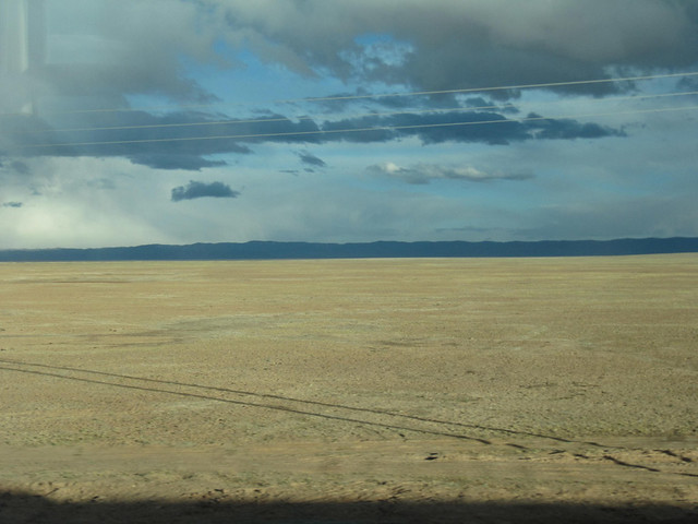 11 View of the endless plains from the Tibet-Qinghai railway