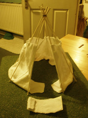 Tipi project - the lining and a bed