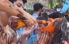 Trote violento: calouros forçados a ingerir bebida