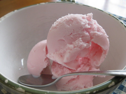 Strawberry frozen yogurt success
