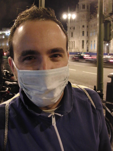 llevamos mascarillas (aunque sea de hospital) para protestar contra la contaminación