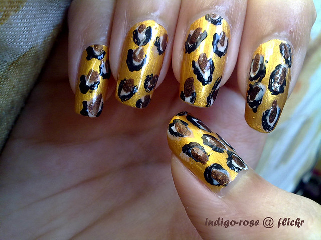 Leopard nails print